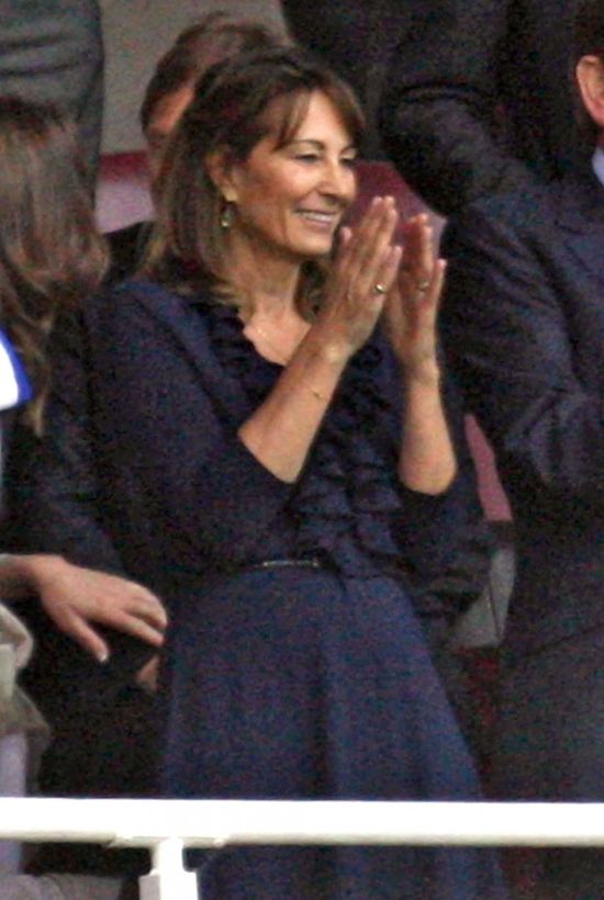 Mama Kate Middleton w ogniu krytyki