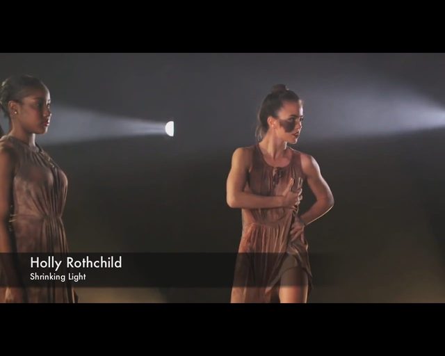 Tancerka ze znamieniem na twarzy nie podda się operacji Tancerka ze znamieniem na twarzy nie podda się operacji