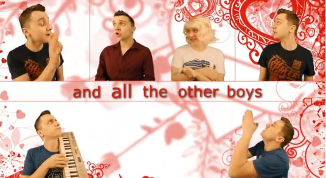 CeZik nabija się z tekstów zagranicznych piosenek (VIDEO) CeZik nabija się z tekstów zagranicznych piosenek (VIDEO)