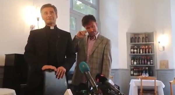 Ksiądz Charamsa przedstawił swojego partnera Eduardo 