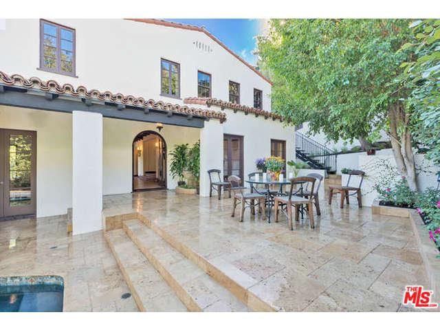 Właścicel najpięknijeszej pupy w Hollywood kupił nowy dom 