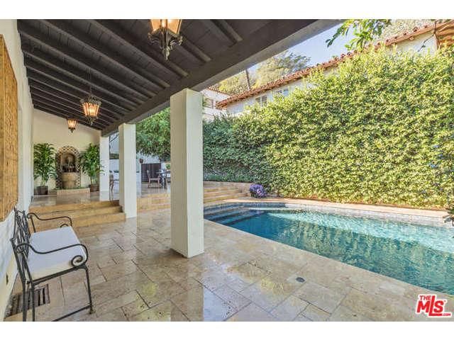 Właścicel najpięknijeszej pupy w Hollywood kupił nowy dom 