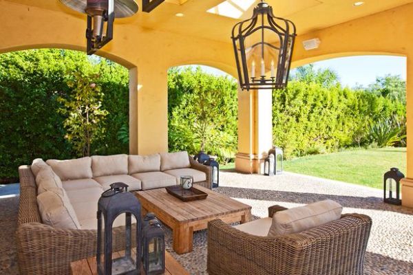 Charlie Sheen ma problem ze sprzedażą mieszkania (FOTO)