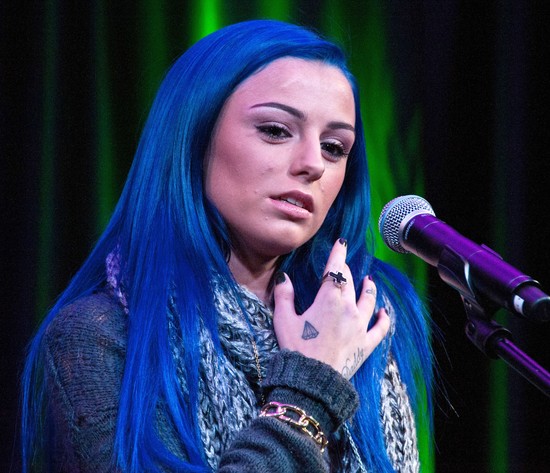 Cher Lloyd zafarbowała włosy na niebiesko (FOTO)