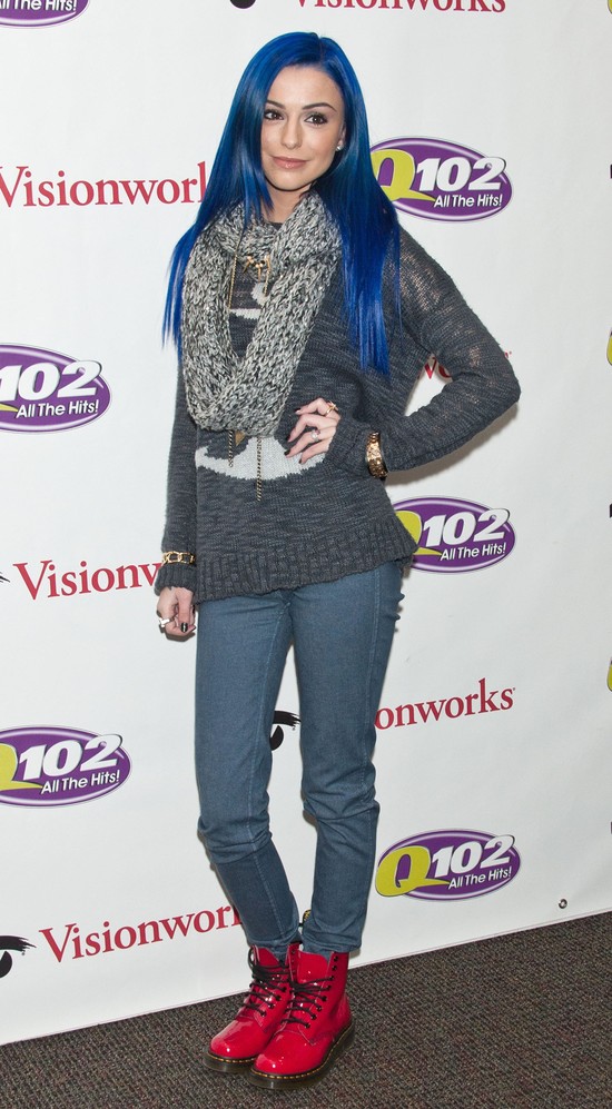 Cher Lloyd zafarbowała włosy na niebiesko (FOTO)