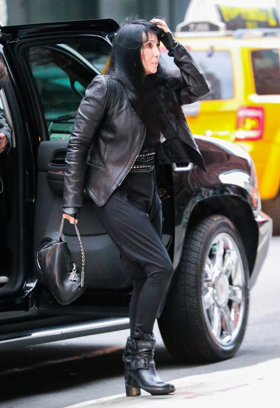 Czy Cher wygląda na śmiertelnie chorą? (FOTO) Czy Cher wygląda na śmiertelnie chorą? (FOTO)