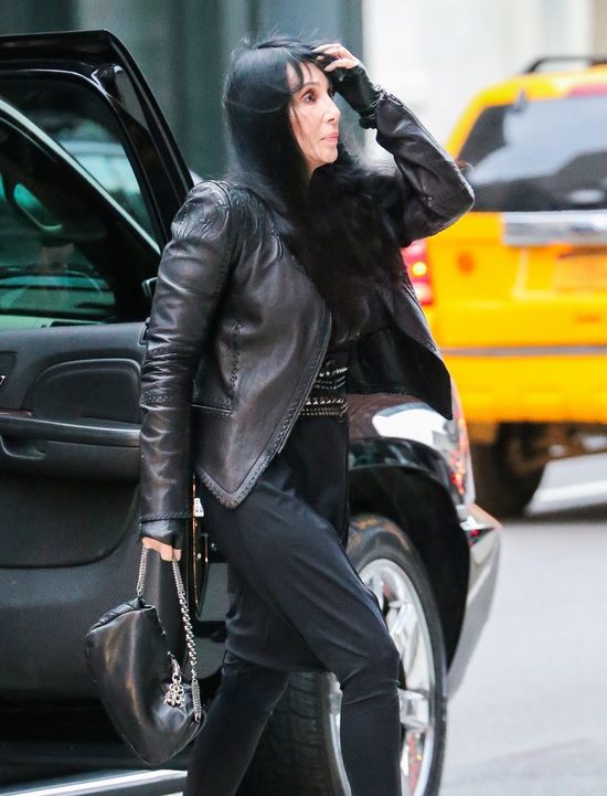 Czy Cher wygląda na śmiertelnie chorą? (FOTO) Czy Cher wygląda na śmiertelnie chorą? (FOTO)