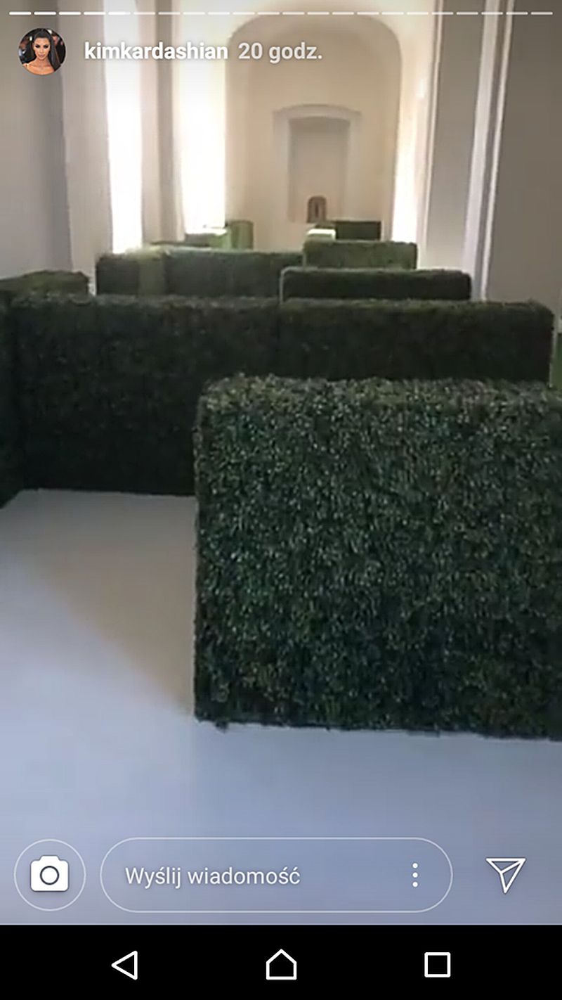 Kim Kardashian urządziła Chicago przyjęcie w stylu Alicji w Krainie Czarów