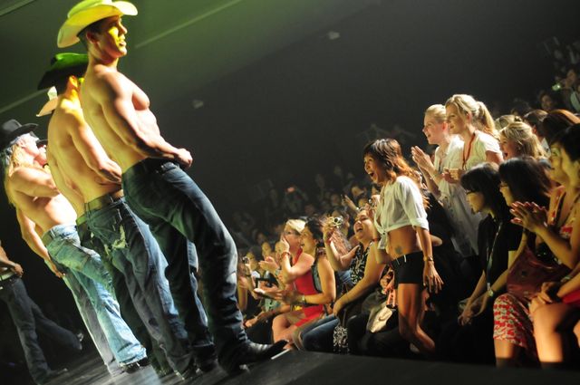 12 ciach Chippendales rozbierze się przed Polkami (FOTO) 12 ciach Chippendales rozbierze się przed Polkami (FOTO)