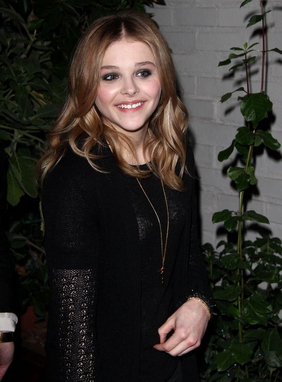 Dwie nastolatki jak trzydziestolatki (FOTO) Dwie nastolatki jak trzydziestolatki (FOTO)