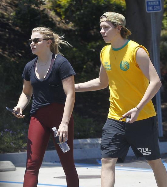 Czy Chloe Moretz powiększyła usta? (FOTO) Czy Chloe Moretz powiększyła usta? (FOTO)