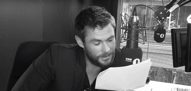 Chris Hemsworth czyta tekst Work. Panie mdleją (VIDEO) Chris Hemsworth czyta tekst Work. Panie mdleją (VIDEO)