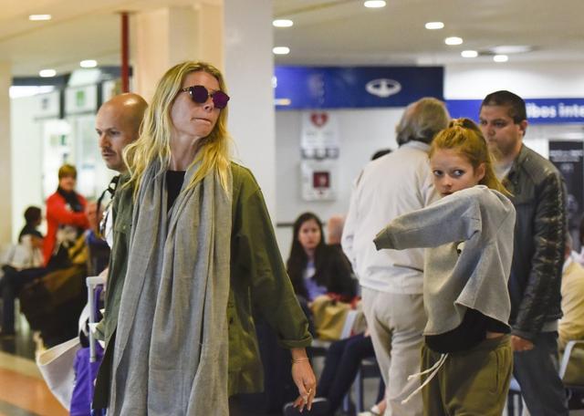 12-letnia córka Gwyneth Paltrow na scenie z ojcem, Chrisem Martinem (VIDEO) 12-letnia córka Gwyneth Paltrow na scenie z ojcem, Chrisem Martinem (VIDEO)