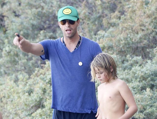 12-letnia córka Gwyneth Paltrow na scenie z ojcem, Chrisem Martinem (VIDEO) 12-letnia córka Gwyneth Paltrow na scenie z ojcem, Chrisem Martinem (VIDEO)