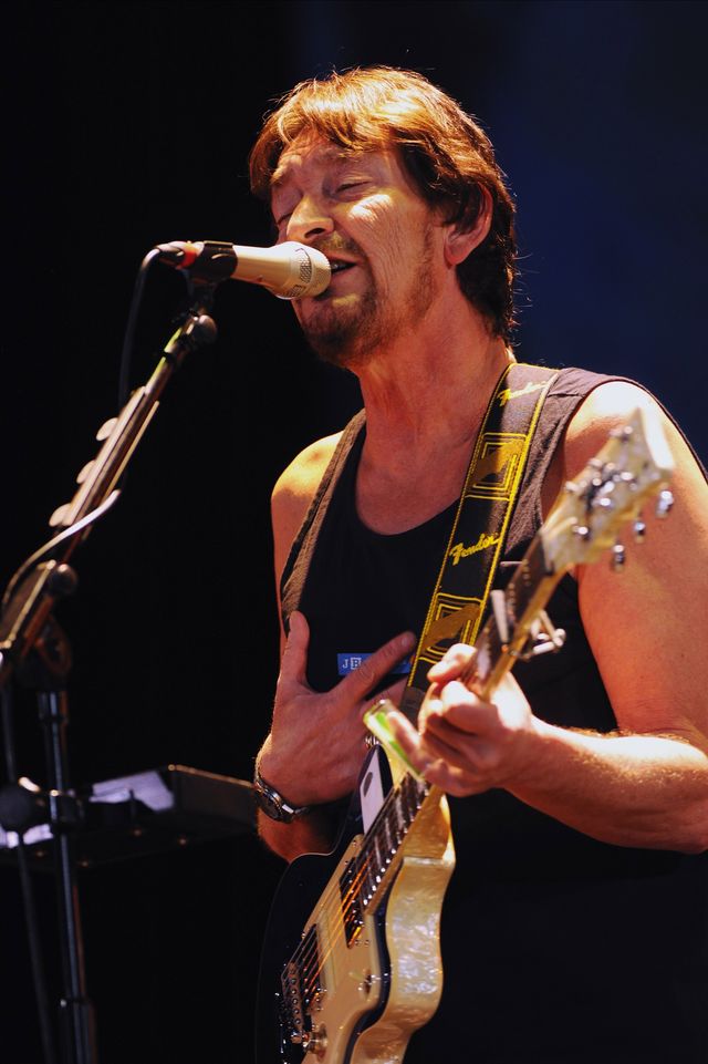 Chris Rea upadł na scenie. Trafił do szpitala 