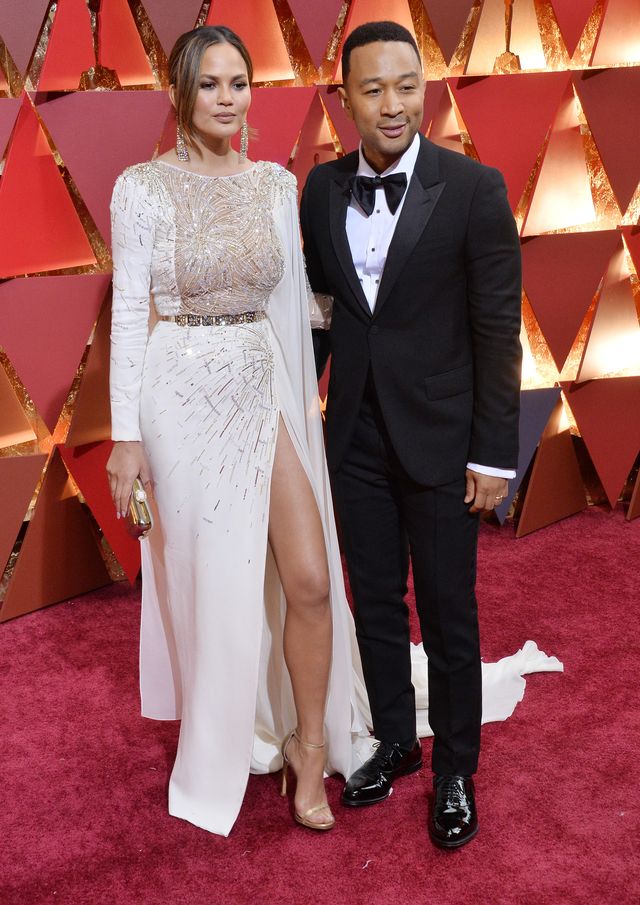 Wielu twierdzi, że pod tą kreacją skrywała ciążowy brzuszek