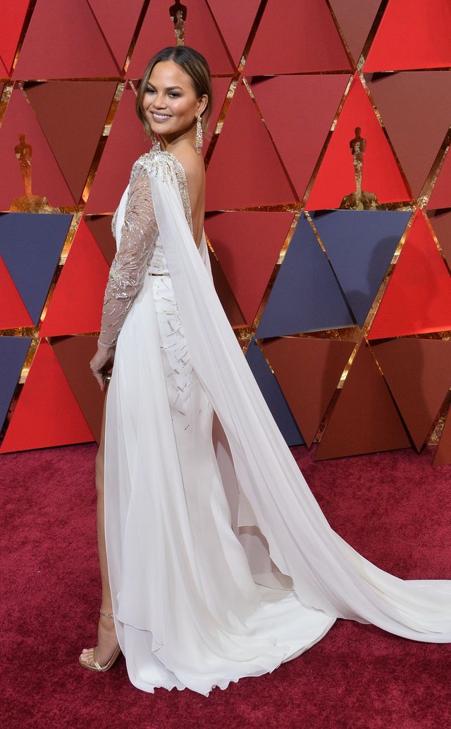 Wielu twierdzi, że pod tą kreacją skrywała ciążowy brzuszek