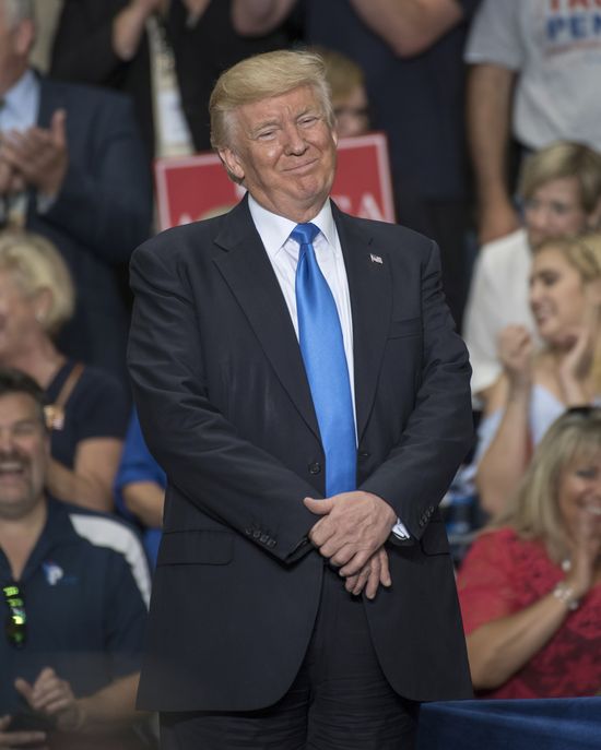 Chrissy Teigen napisała 5 słów. Donald Trump ZABLOKOWAŁ JĄ ZA NIE