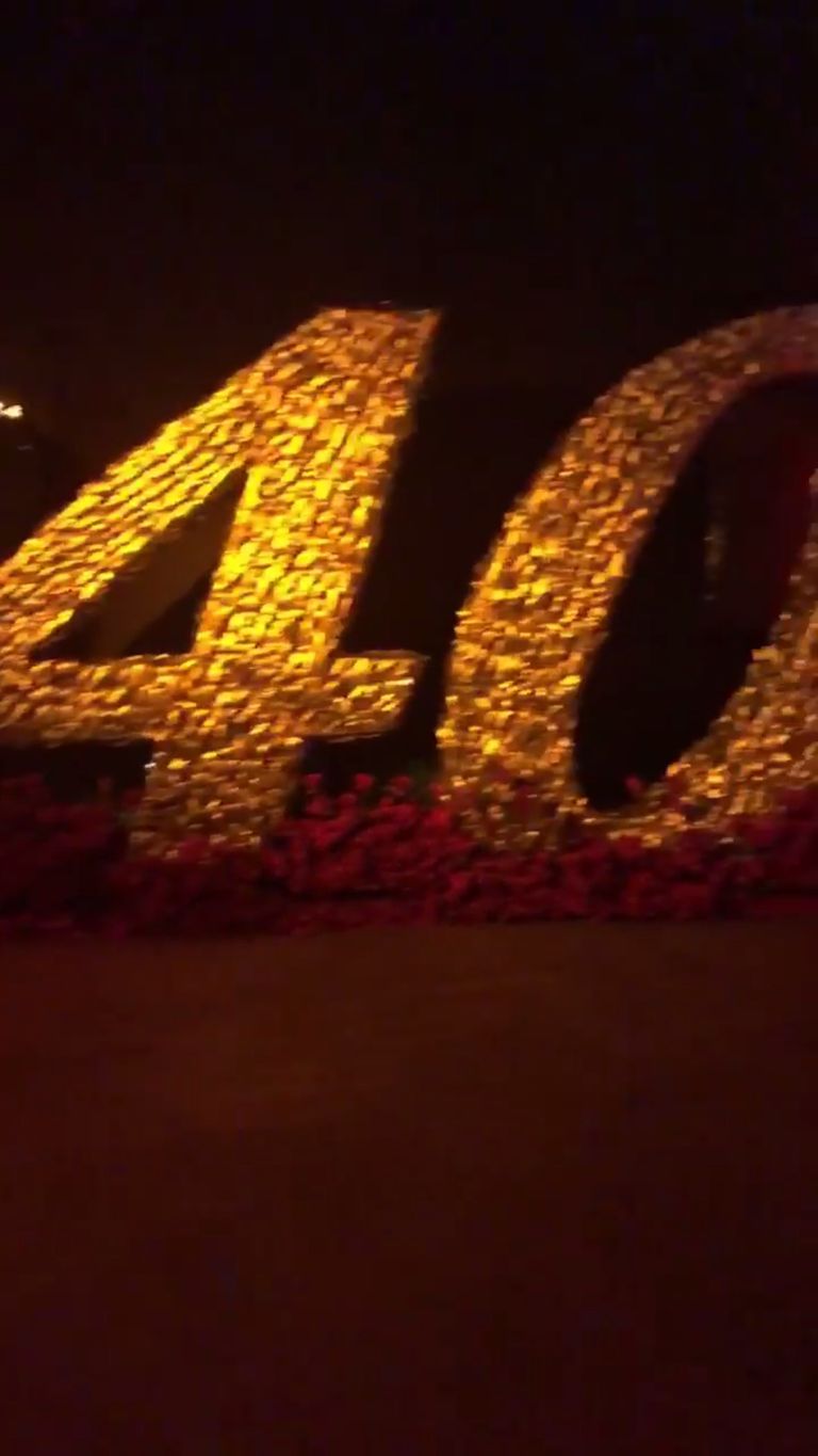 Syn Chrissy Teigen miał NAJLEPSZĄ stylówkę na urodzinach Johna Legenda