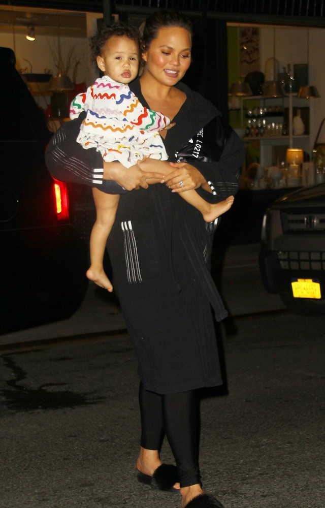 Chrissy Teigen martwi się wyglądem jednej części ciała podczas ciąży