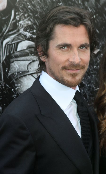 Christian Bale i Anne Hathaway mieli zginąć