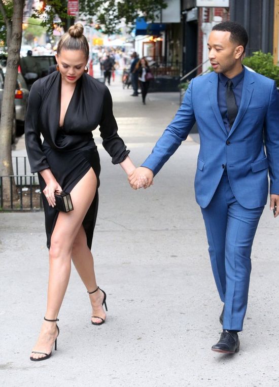 Chrissy Teigen zirytowała internautów swoimi Twittami Chrissy Teigen zirytowała internautów swoimi Twittami