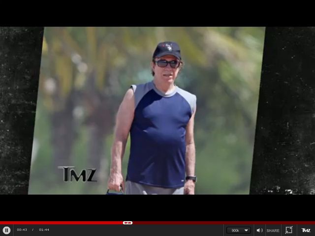 Czy Chuck Norris zgolił brodę? (FOTO)