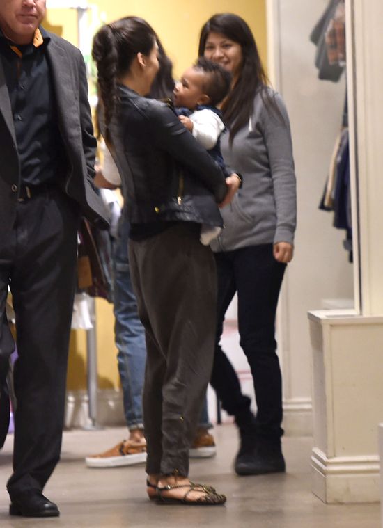 Ciara zabrała synka na zakupy (FOTO)