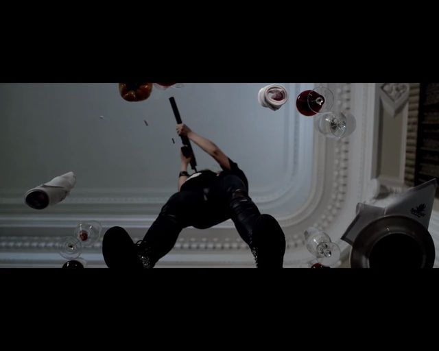 Donatan! Zdradź, kim jest ta gorąca blondynka z Cichej Wody 