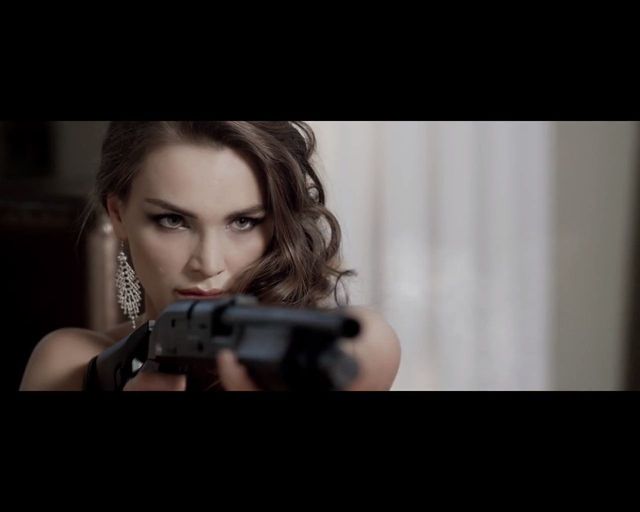 Donatan! Zdradź, kim jest ta gorąca blondynka z Cichej Wody 