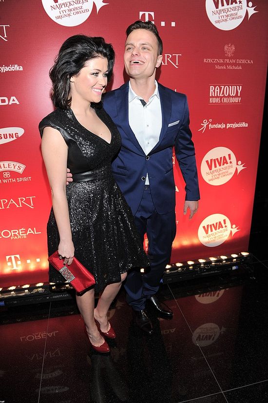 Kasia Cichopek na salonach pierwszy raz po porodzie (FOTO) Kasia Cichopek na salonach pierwszy raz po porodzie (FOTO)