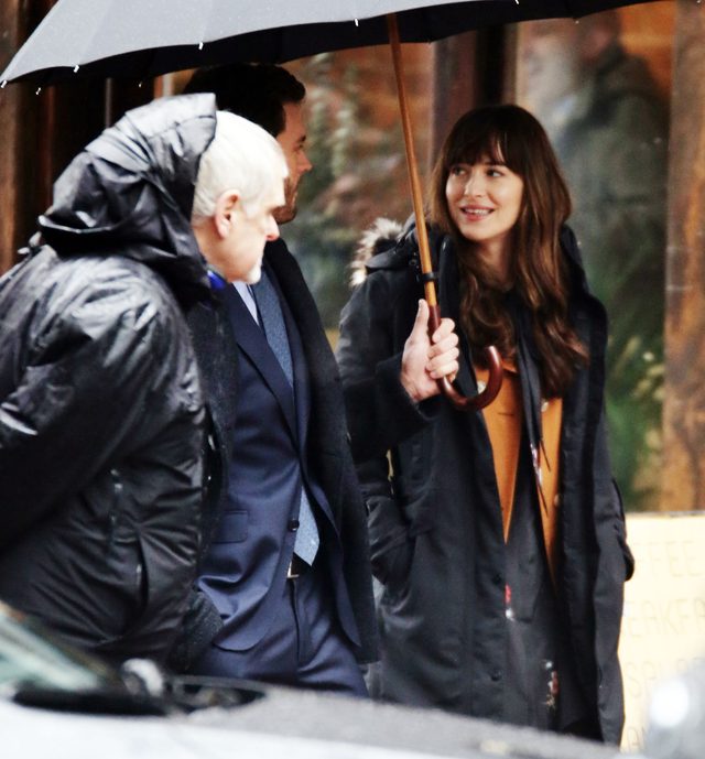 Ciemniejsza strona Greya - mamy zdjęcie POCAŁUNKU (FOTO)