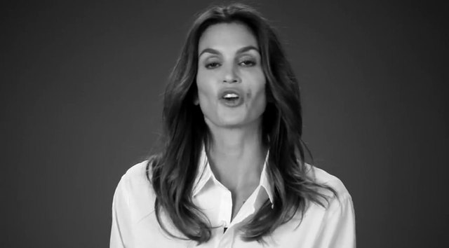 Cindy Crawford w reklamie z córką Kaią [VIDEO]