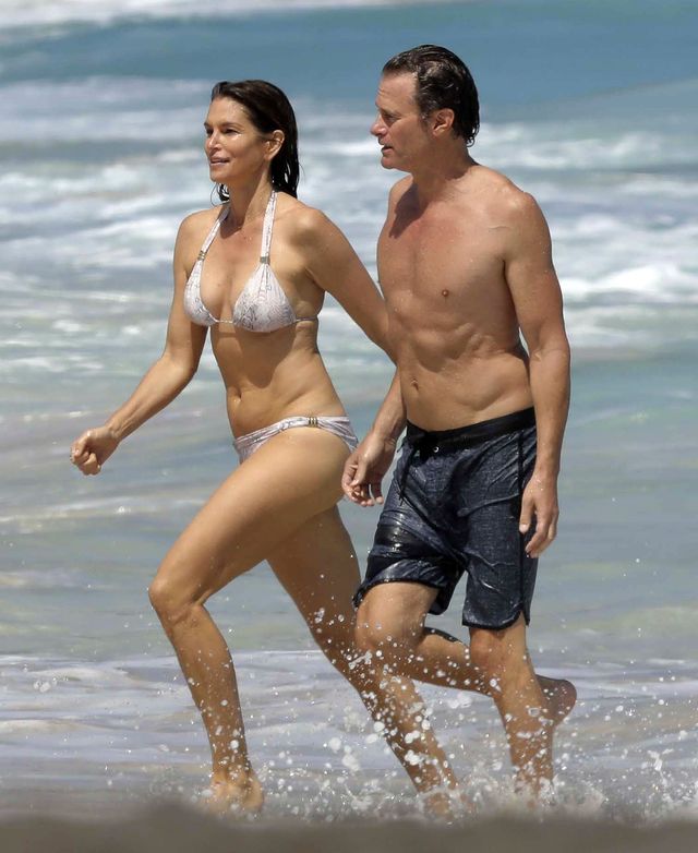 Jak się starzeją supermodelki? Cindy Crawford była na szczycie 20 lat temu