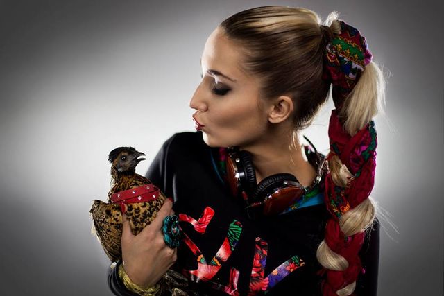 Cleo smutna - odszedł jej kot Cleo smutna - odszedł jej kot