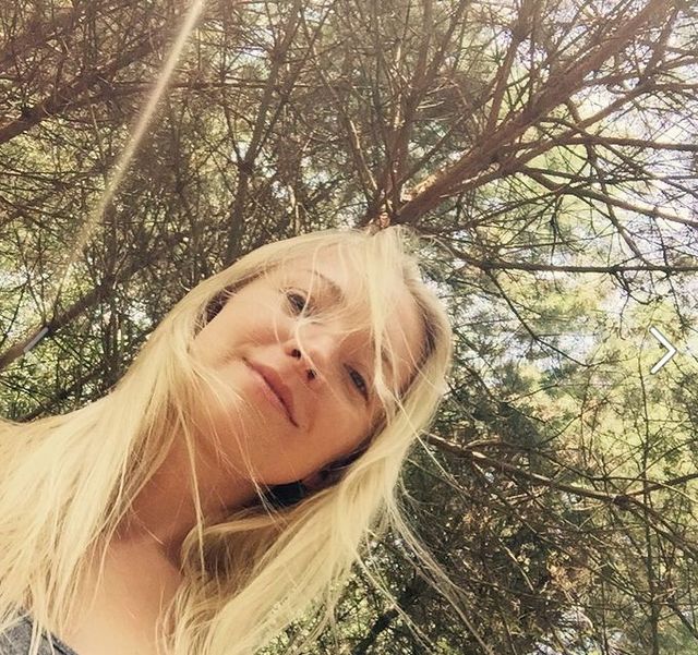 Co powiecie na Basię Kurdej-Szatan w ciemnych włosach? (FB)