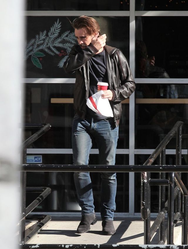 Co oni mają z tymi wąsami? Ten przystojniak wygąda w nich naprawdę słabo (FOTO)