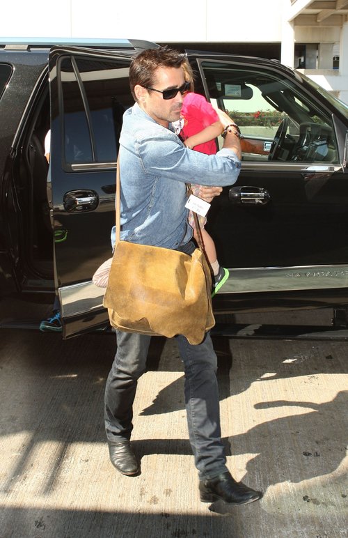 Troskliwy tata Colin Farrell (FOTO)