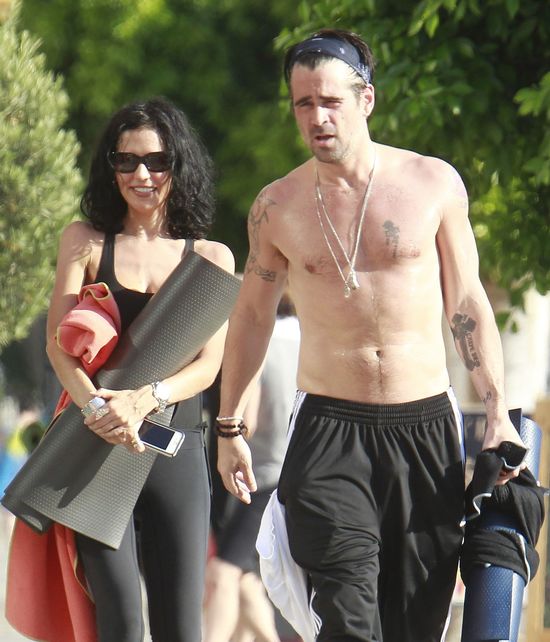 Collin Farrell pokazuje klatę (FOTO)