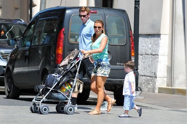 Coleen Rooney z dzieckiem w Krakowie (FOTO) Coleen Rooney z dzieckiem w Krakowie (FOTO)