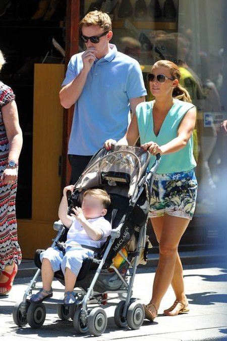 Coleen Rooney z dzieckiem w Krakowie (FOTO) Coleen Rooney z dzieckiem w Krakowie (FOTO)