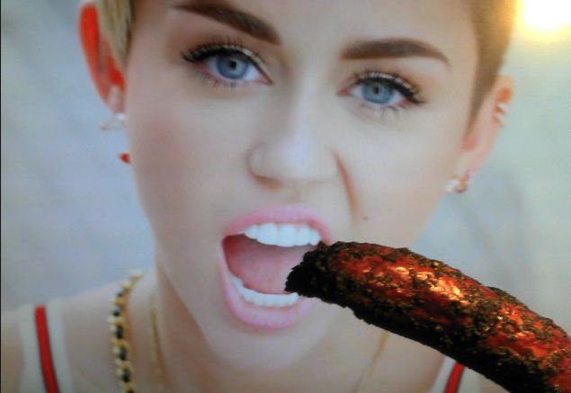 Internet śmieje się z Conchity Wurst (MEMY)