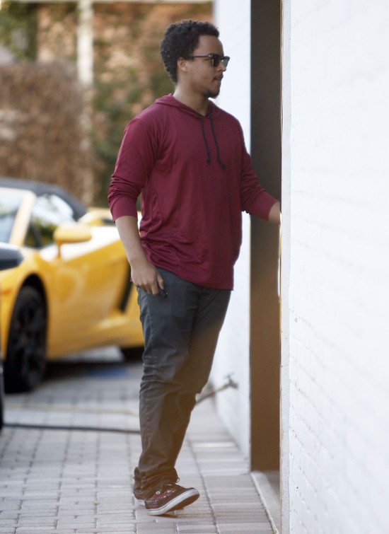 Connor Cruise (syn Toma Cruise'a) kupuje Lamborghini? (FOTO)