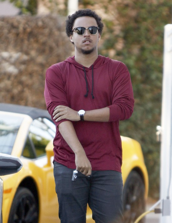 Connor Cruise (syn Toma Cruise'a) kupuje Lamborghini? (FOTO)