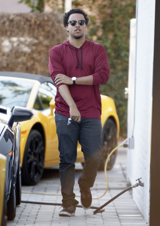 Connor Cruise (syn Toma Cruise'a) kupuje Lamborghini? (FOTO)