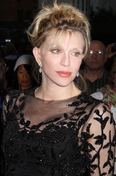 Courtney Love wreszcie jak dama (FOTO)