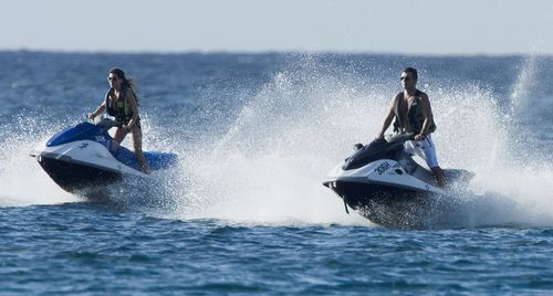 Simon Cowell szalał na skuterach wodnych