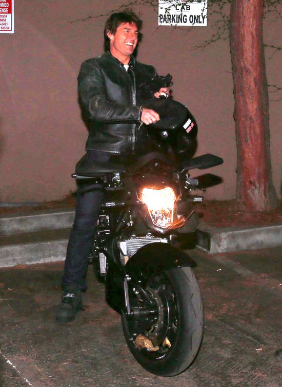 Tom Cruise lansuje się na vyrusie (FOTO)