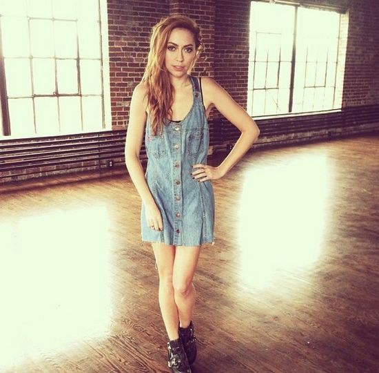 Miley Cyrus chciała odbić chłopaka siostrze! Miley Cyrus chciała odbić chłopaka siostrze!