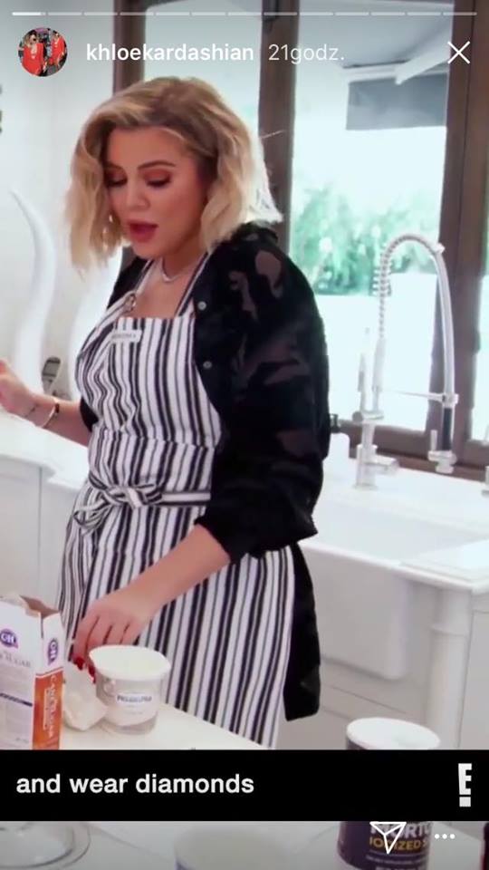 Wszystko jasne! Khloe Kardashian nie jest w stanie ukryć ciążowego brzucha Wszystko jasne! Khloe Kardashian nie jest w stanie ukryć ciążowego brzucha